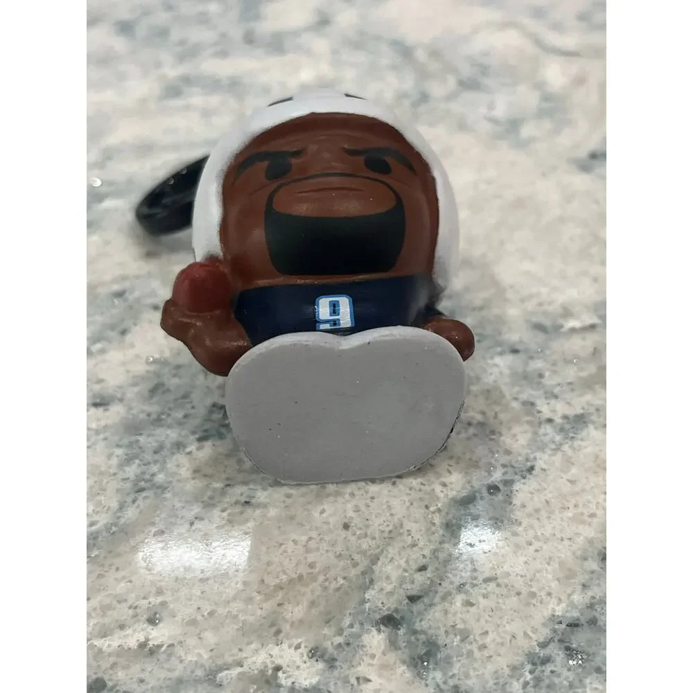 Party Animals NFL Squeezymate Legend Steve McNair #9 Tennessee Titans Bag Clip